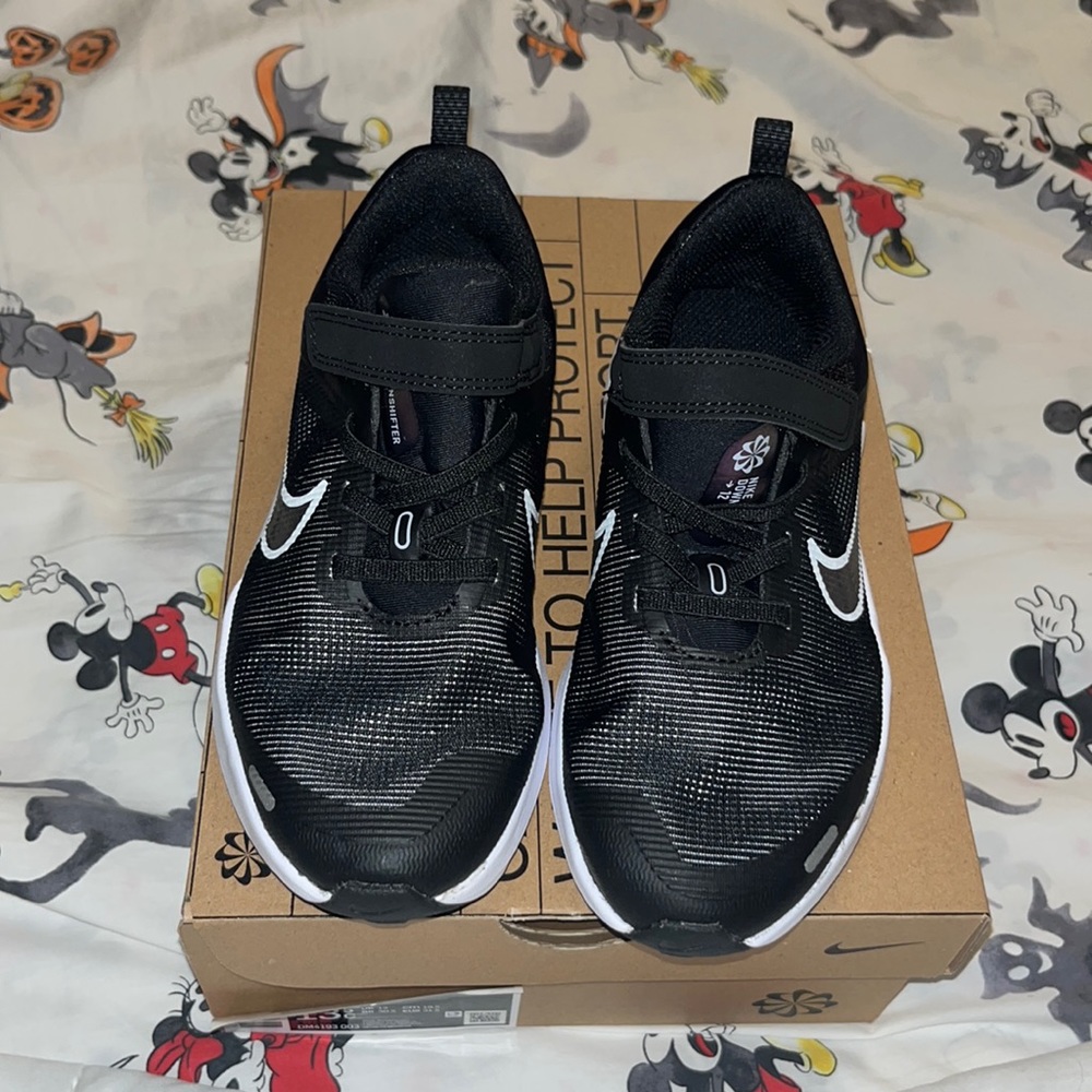 Brand new little kids Nike size 13.5